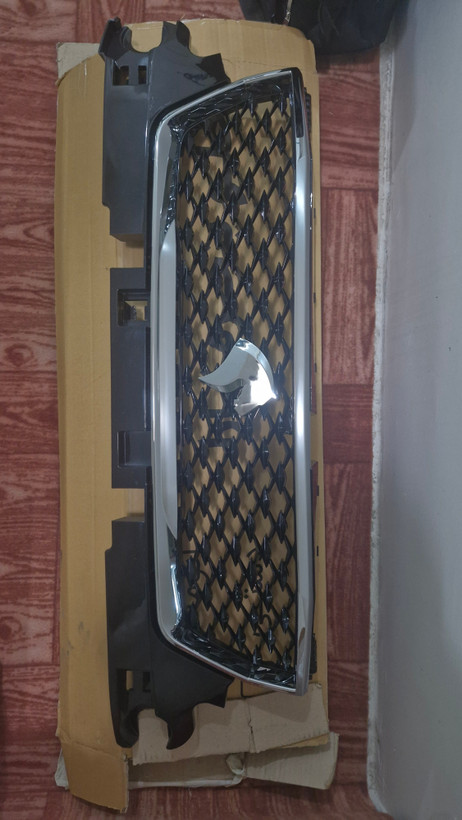 جلو پنجره تارا اتومات